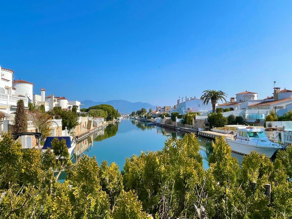 Apartamento Vistas Al Mar Aire Acondicionado Wifi Empuriabrava Kültér fotó